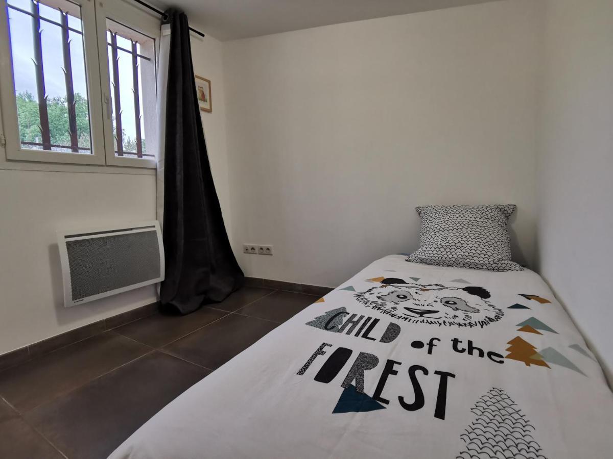 Maison De Vacances L'Hote Champetre Campagne Arlesienne ภายนอก รูปภาพ