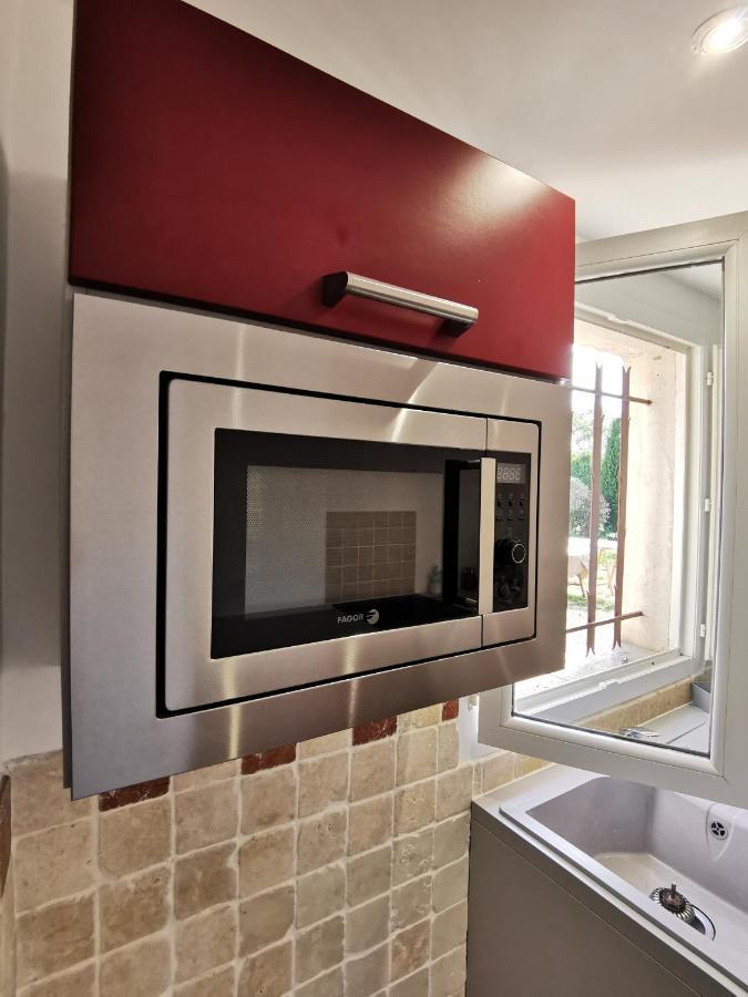 Maison De Vacances L'Hote Champetre Campagne Arlesienne ภายนอก รูปภาพ