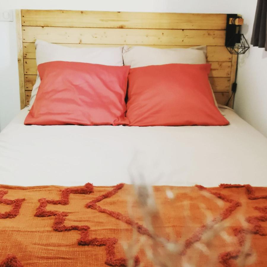 Maison De Vacances L'Hote Champetre Campagne Arlesienne ภายนอก รูปภาพ