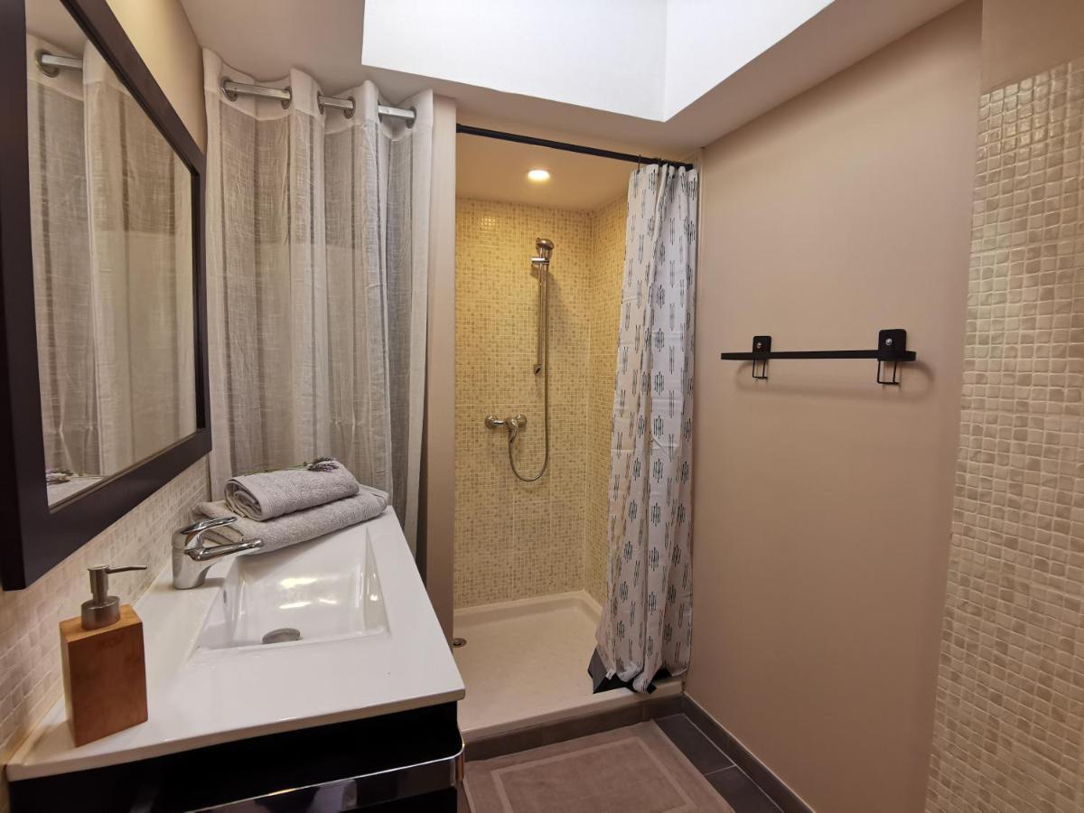 Maison De Vacances L'Hote Champetre Campagne Arlesienne ภายนอก รูปภาพ