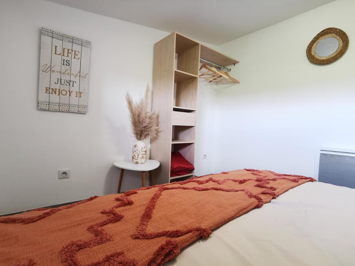 Maison De Vacances L'Hote Champetre Campagne Arlesienne ภายนอก รูปภาพ